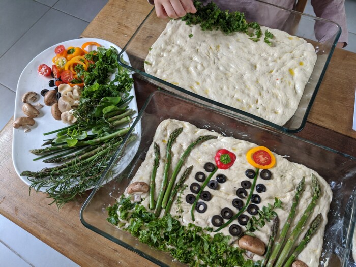 Knuspriges Cannabis Focaccia 12 h neisan sEC56HCyPCI unsplash